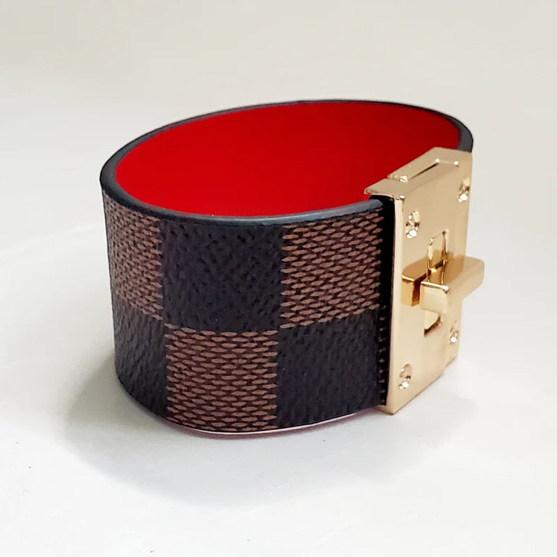 Self-Adhesive Printed PVC Leather for DIY Crafting and Repairs